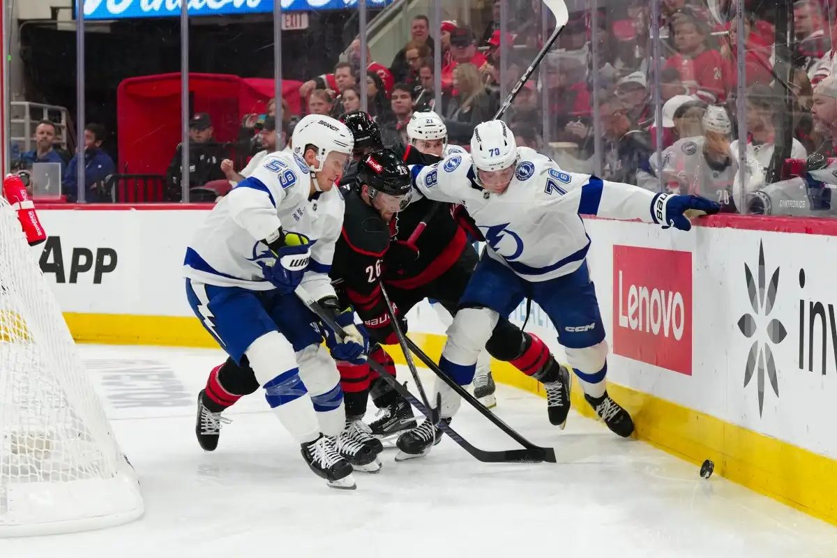 Palpite: Carolina Hurricanes x Tampa Bay Lightning - Prognóstico para a NHL 11/03/2025: Hurricanes e Lightning prometem um jogo equilibrado no Lenovo Center